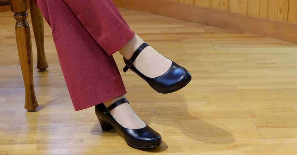 外反母趾でも痛くないブラックフォーマルシューズの選び方 岐阜の上級シューフィッター夫婦が贈るシアワセノクツblog Note