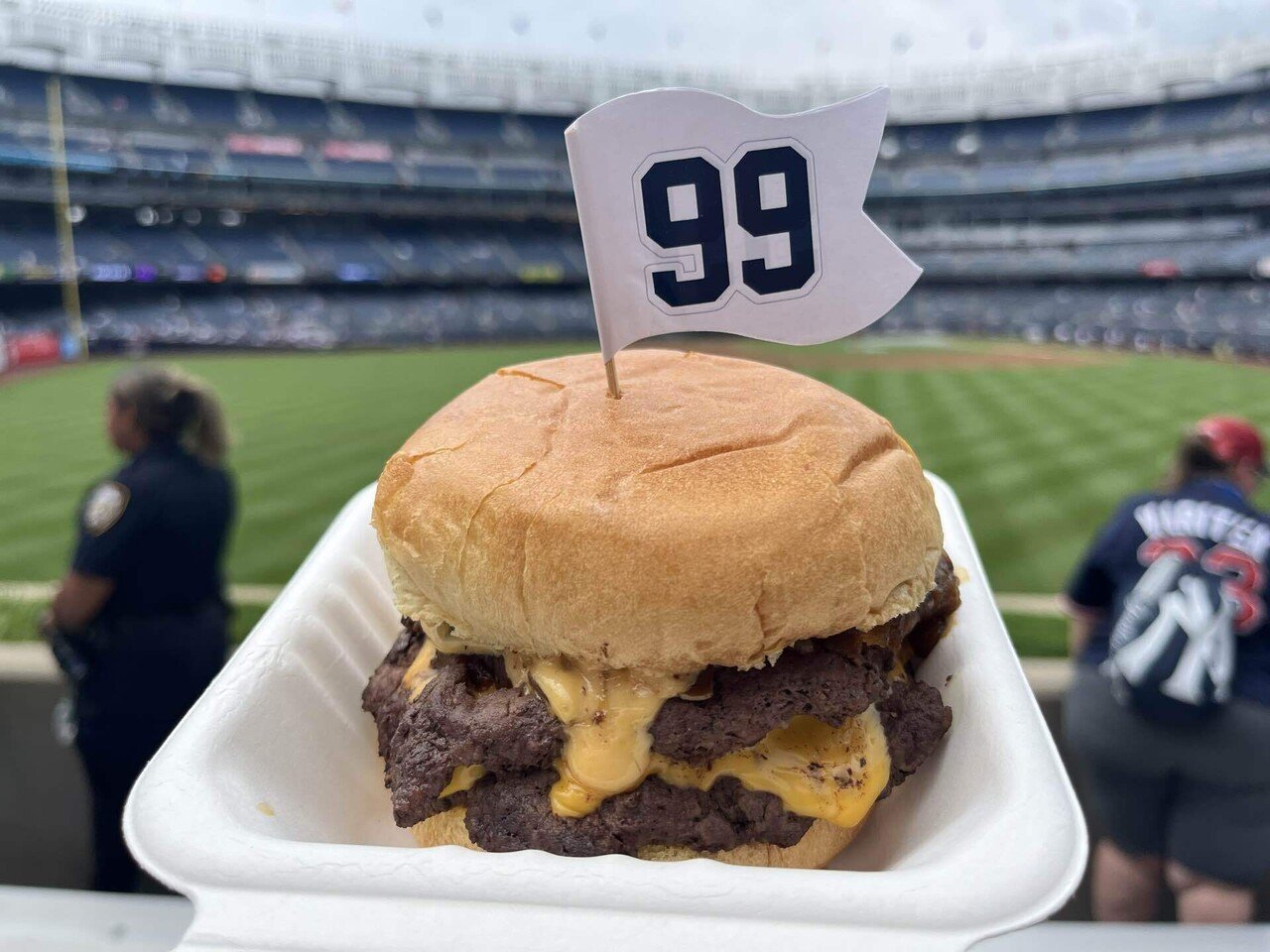 ニューヨークで美味しいハンバーガーを求めて。｜クララ｜旅のキロク