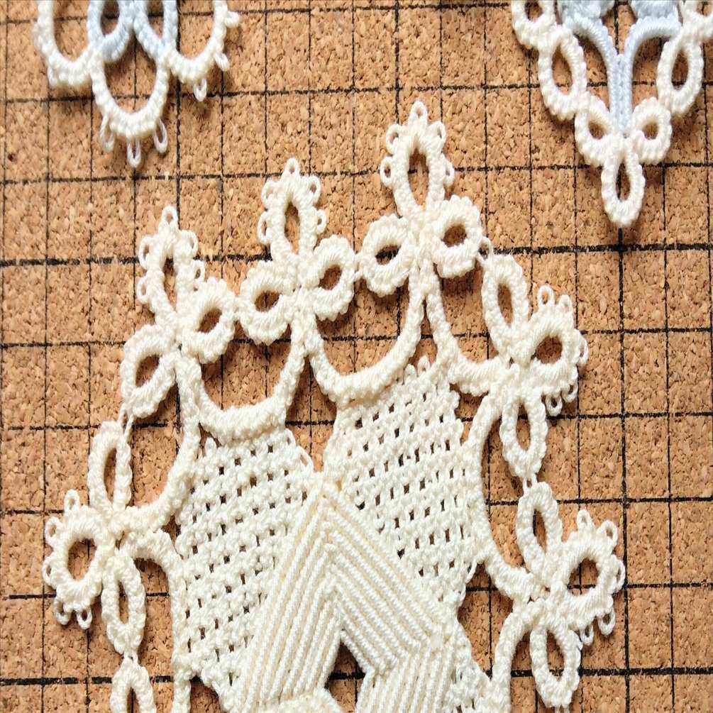 マクラメ ＋ タティング」のドイリーが1つできてしまった｜owarimao