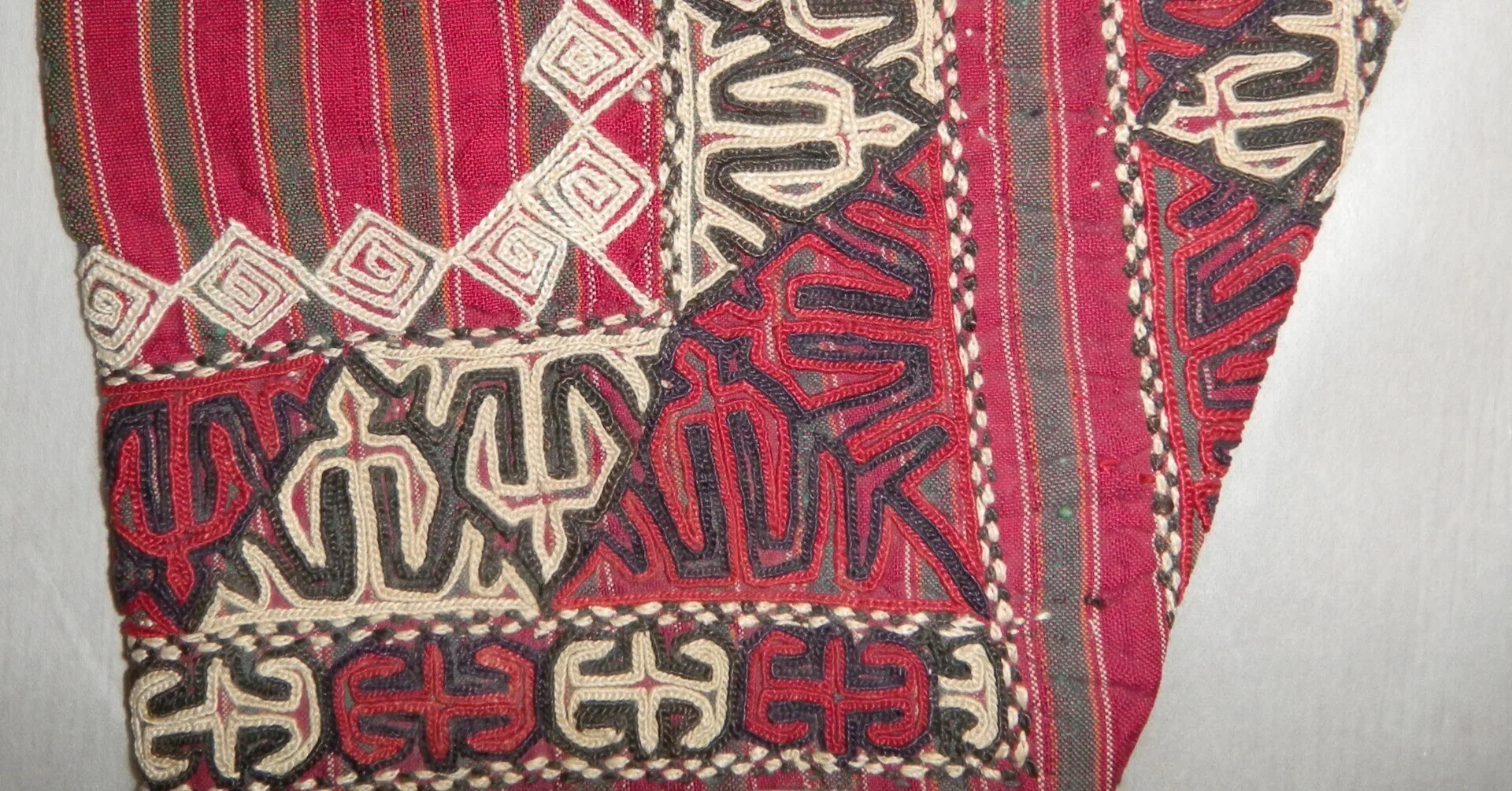 貴重☆ トルクメニスタン 民族衣装 ヴィンテージ 刺繍 古布 エスニック