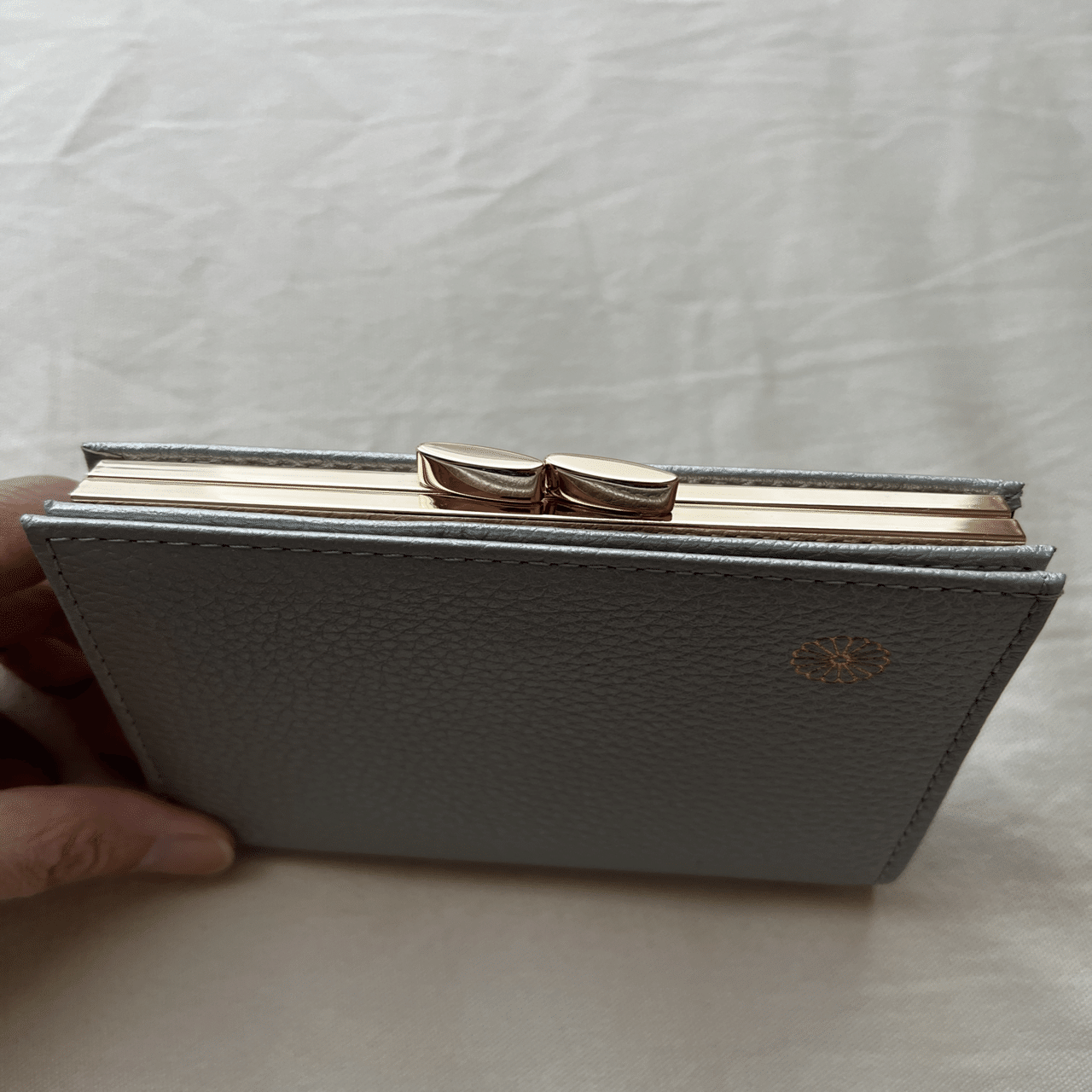 皇居の財布｜椎名