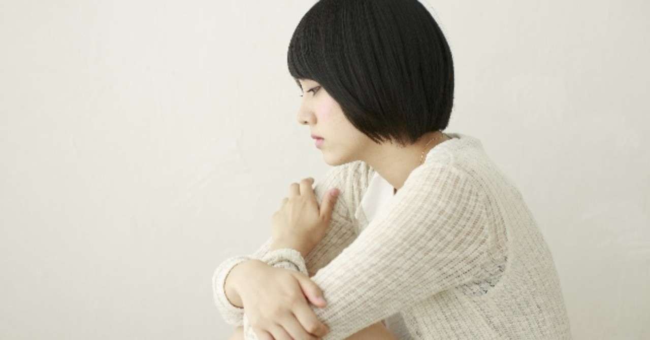 _photo_AC_悲しむ女性