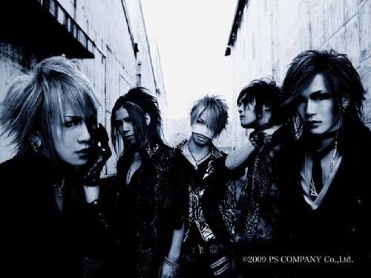 TheGazettE ポートレート ✨ the GazettE (July 2007, Fool's Mate vol. 309) #thegazette