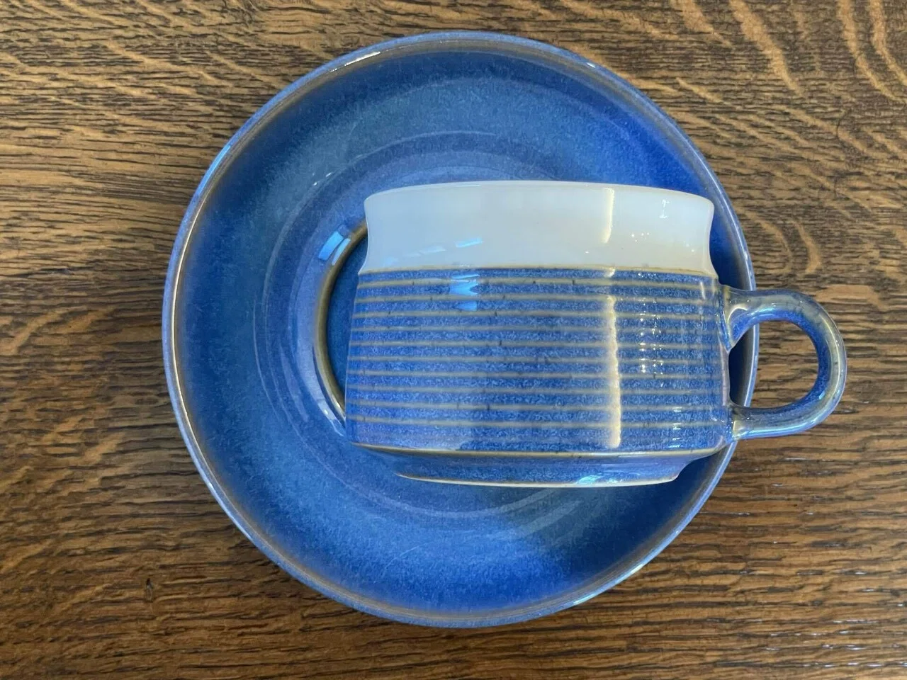 時空を旅した美しさー心を惹きつけるアンティーク食器ーNo.002