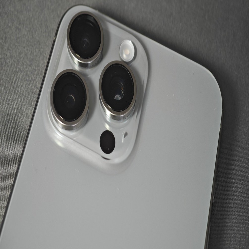 iPhone 15 Pro Maxの使用感をレビュー|高いけどリセールバリュー的に