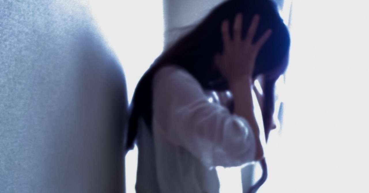 _photo_AC_パニックになる女性