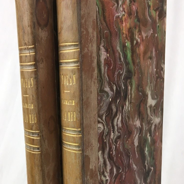 榎本武楊が保持していた蘭文写本『万国海津全書』の原本｜極東書店