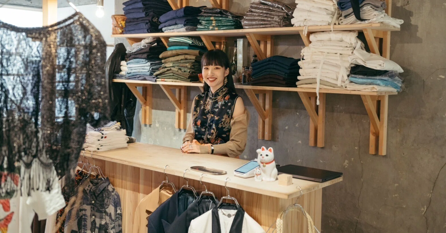 元地味系丸の内OLの私が、古着屋店員としてファッションwebマガジンに 