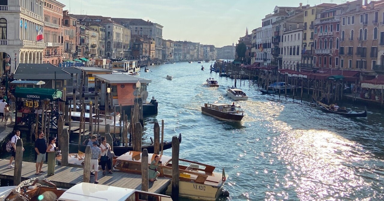 「ベネツィアの海に浮かぶゴンドラ」イタリア現地特別限定品 海外ブランド ベネツィアの海に浮かぶゴンドラ」イタリア現地