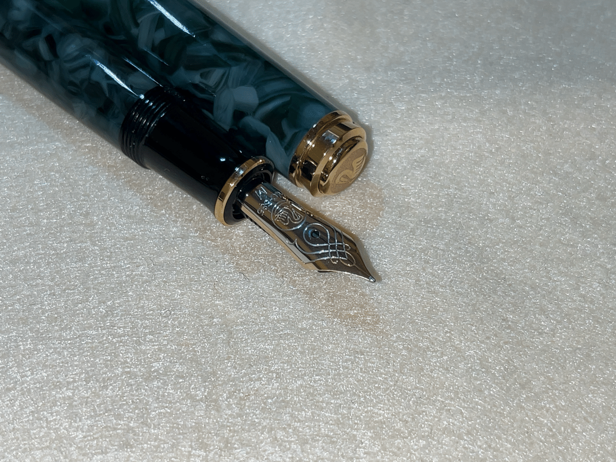 ペリカン　M600 グリーンオーグリーン　万年筆（廃盤品） ペリカン M600 グリーンオーグリーン 万年筆（廃盤品） ペリカンM600