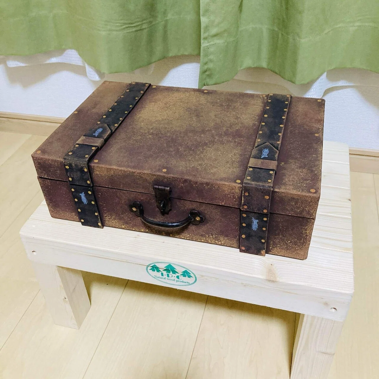 中古のトランク型箱をリメイクしてみた｜鼠の王国製作所