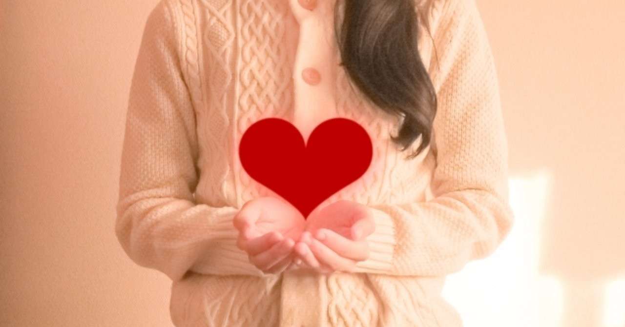 _photo_AC_ハートを持つ女性
