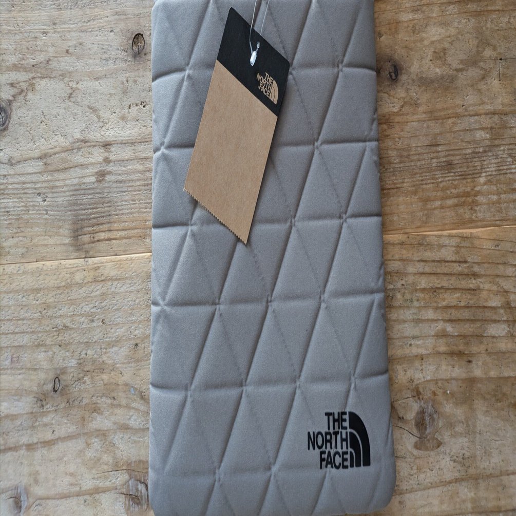 ザノースフェイス】「Geoface PC Sleeve 13 ジオフェイスピーシー