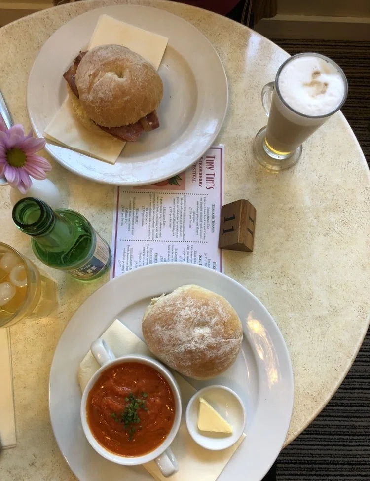 ヨーロッパを旅した100の感想 ７ イギリスでの 天気 日本での 食べ物 五月雨 Note