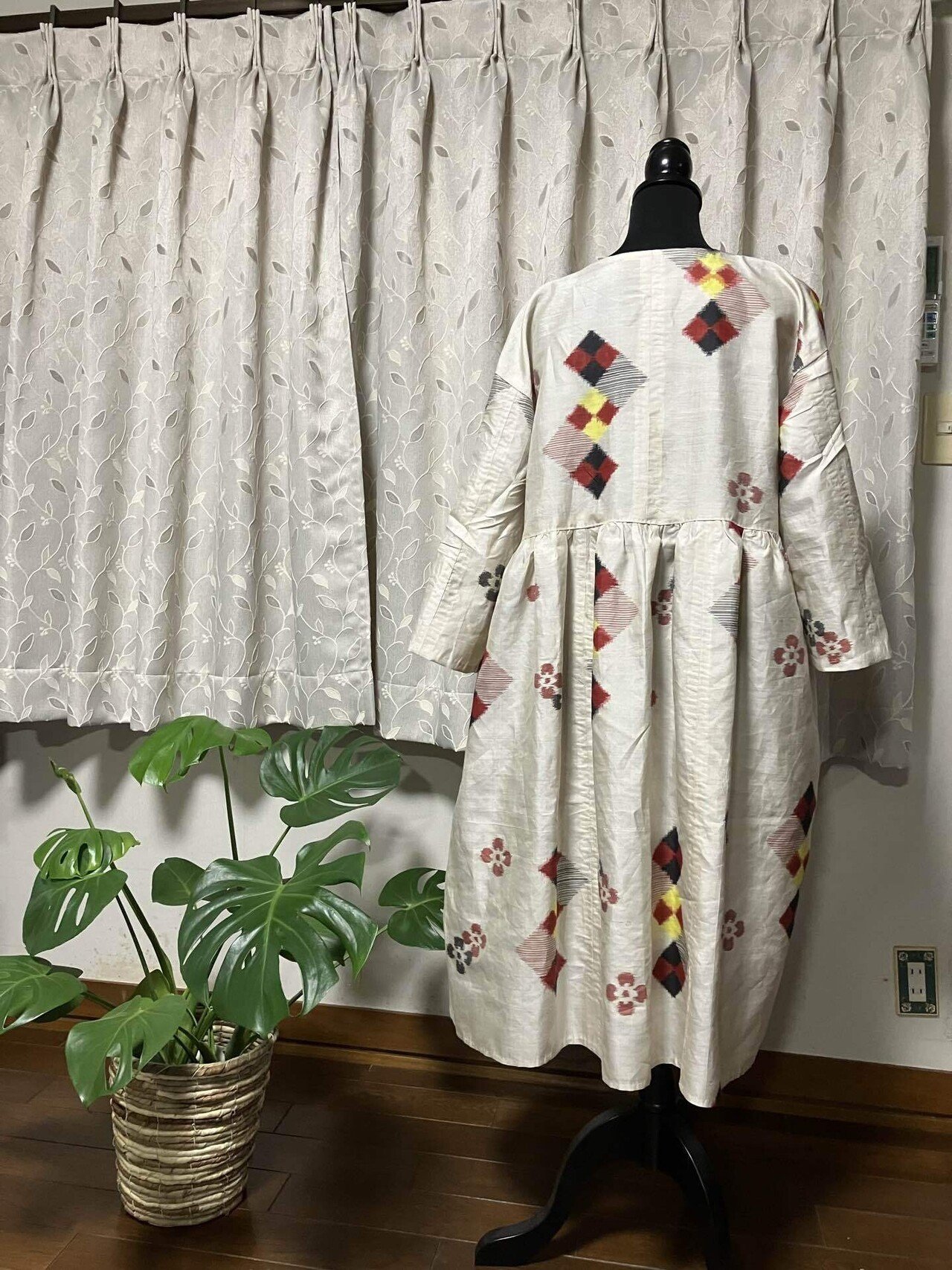 着物リメイクで、憧れのカシュクールワンピース｜Maria