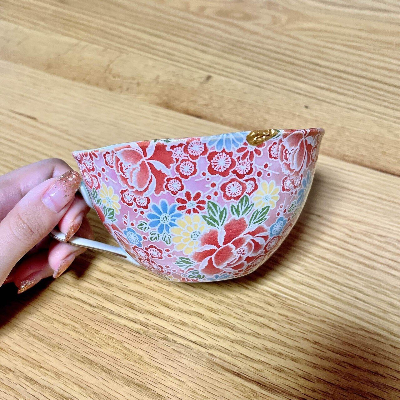 お気に入りの食器が欠けたので金継ぎ風の絵の具で補習してみた｜ほおずき