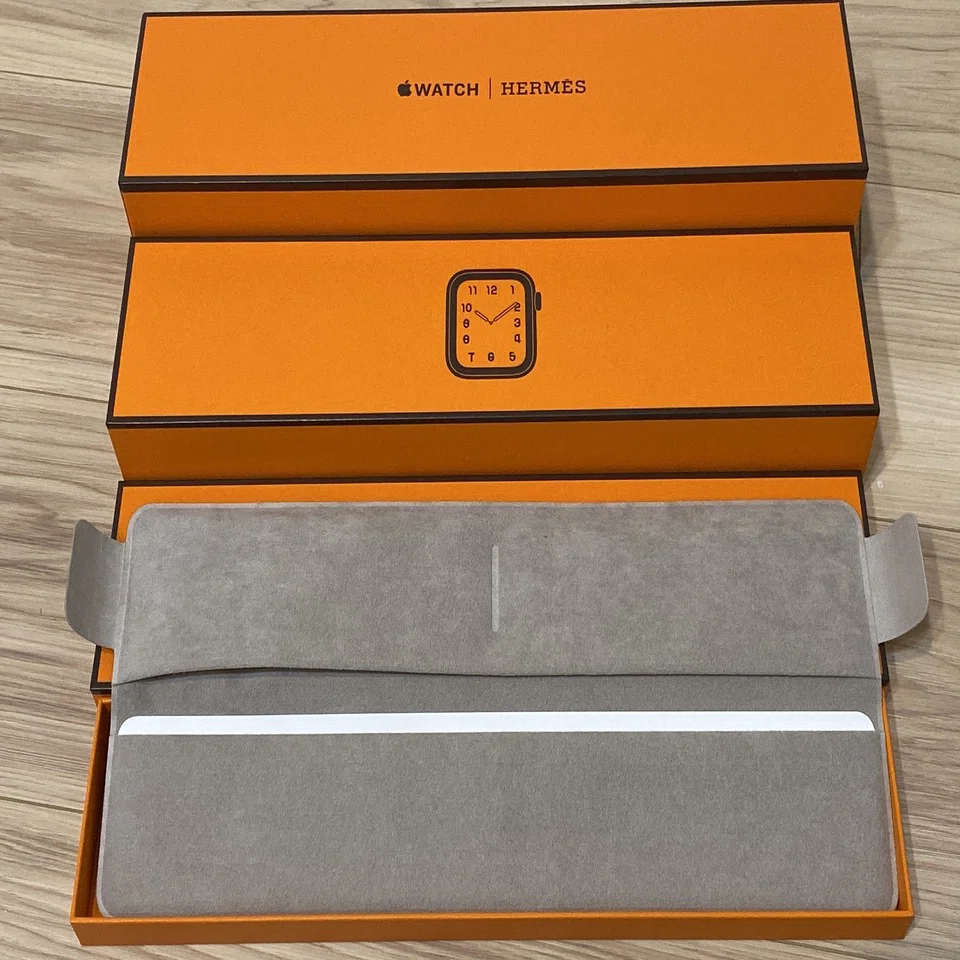 身の丈にあった生活を送りたい僕なのになぜ毎年Apple Watch Hermèsを 