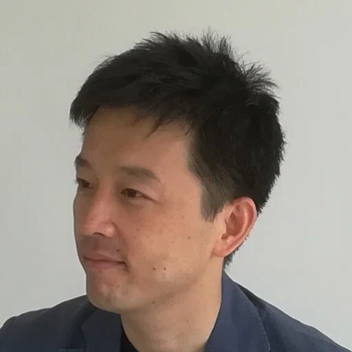 30年以上「つむじ」の位置を間違えていた男｜高井宏章