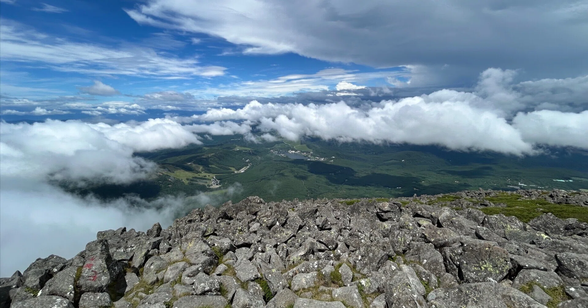 長野県・蓼科山（たてしなやま）で天才登山一家を目撃｜橋本亮二