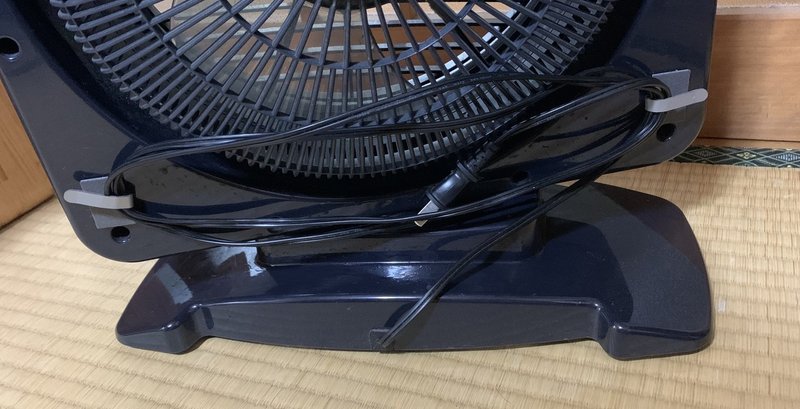 巻いた後に困る 家電コードの収納ワザ 扇風機など ゆみなか 効率化オタク主婦 Note 巻いた後に困る 家電コードの収納ワザ 扇風機など ゆみなか 効率化オタク主婦 Note