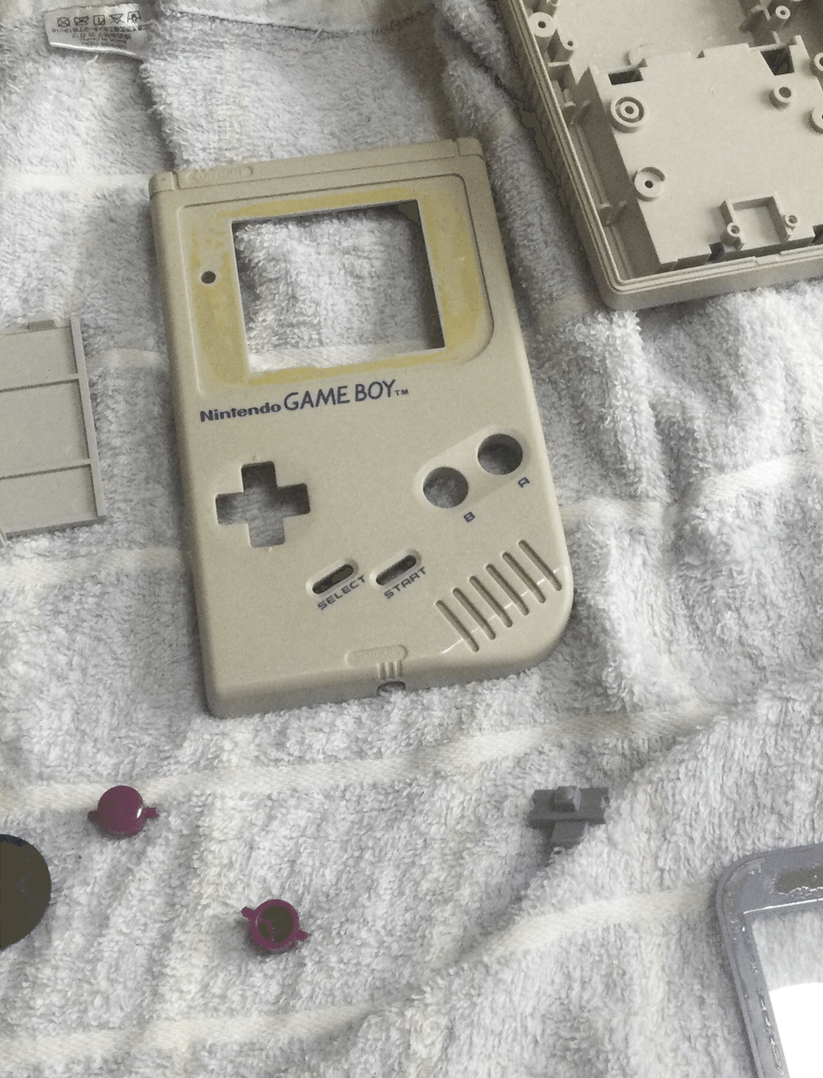 ゲームボーイ　壊れてる ゲームボーイ修復.？｜自由なダム・ガン