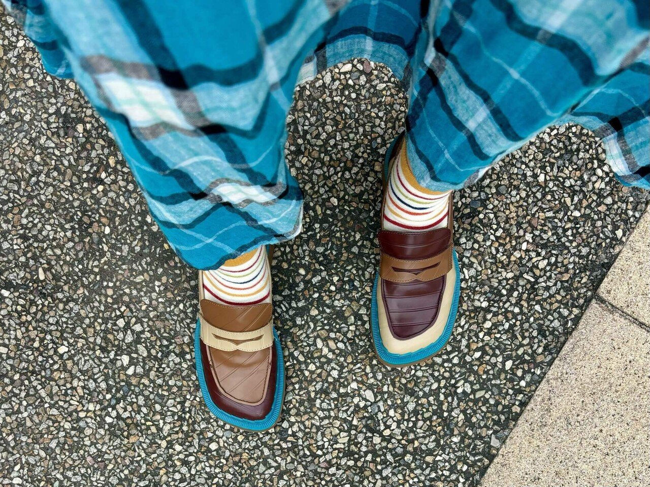 CAMPER(カンペール)から人気のヒールローファーに新カラーが
