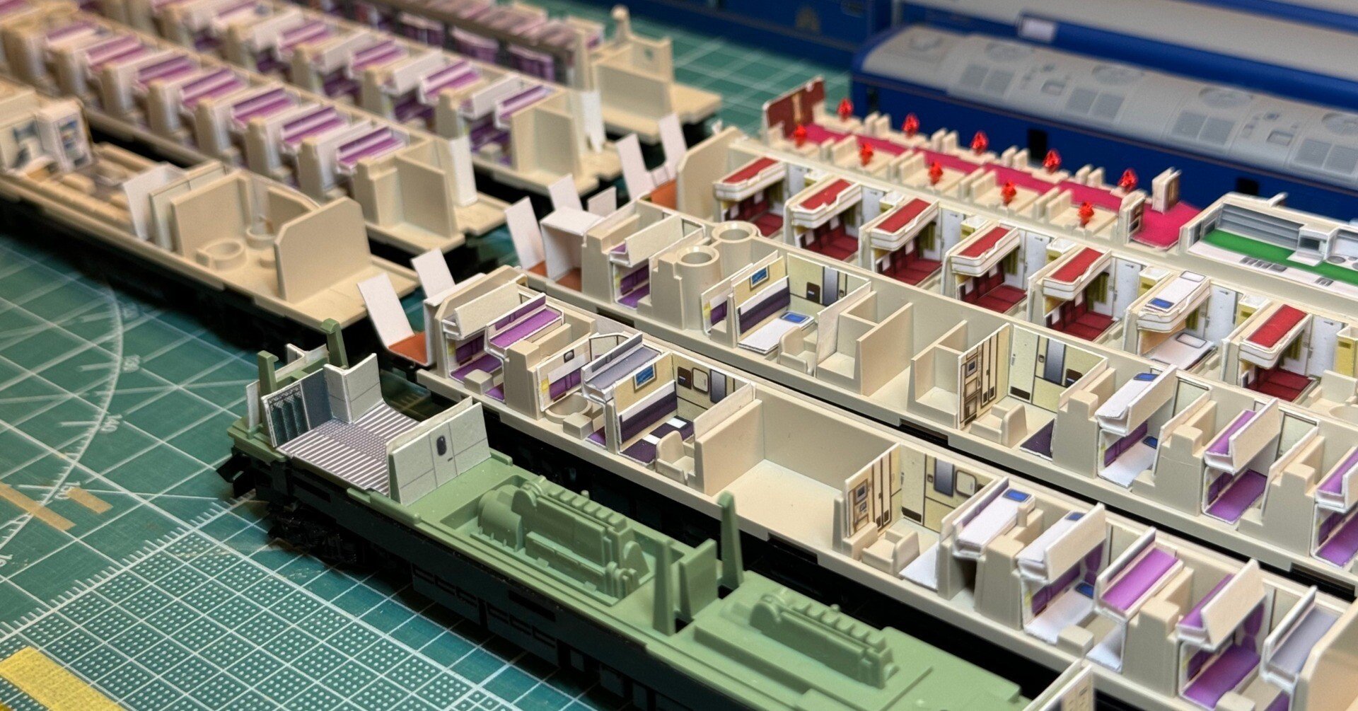 ジャニーの北側　 JR 485系特急電車(スーパー雷鳥)増結セット｜製品情報｜製品検索｜鉄道
