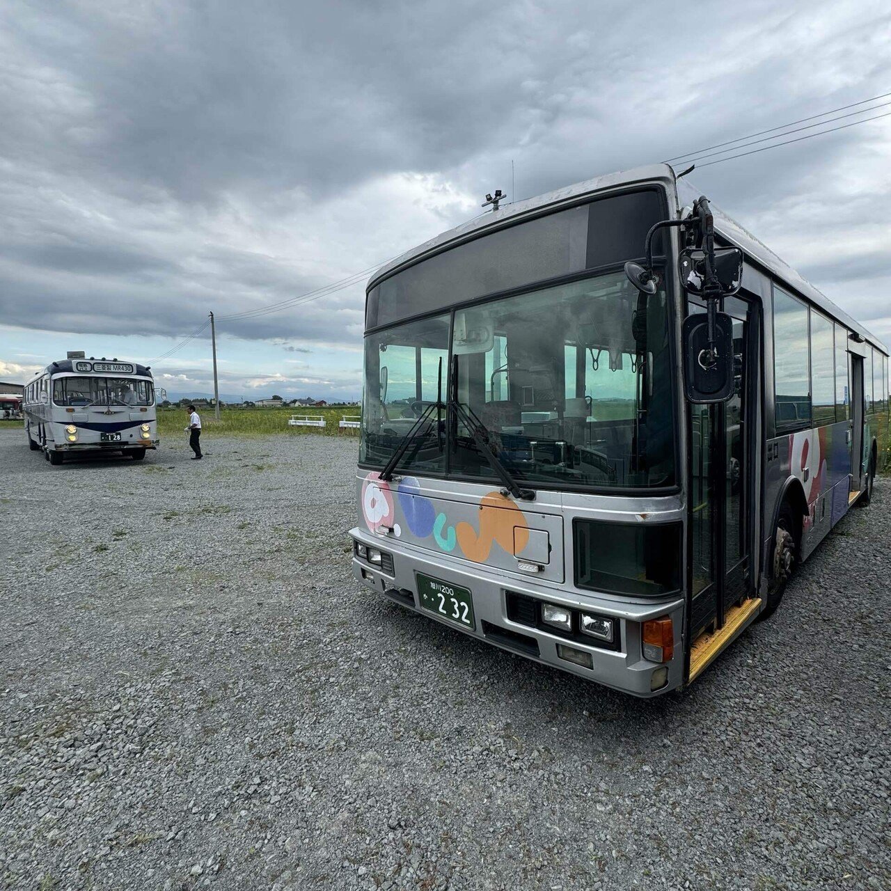 【中古】 札幌・小樽・函館・旭川・富良野 気ままに電車とバスの旅/実業之日本社/実業之日本社 旭川で古い電車と古いバス｜Shigeo Nakajima