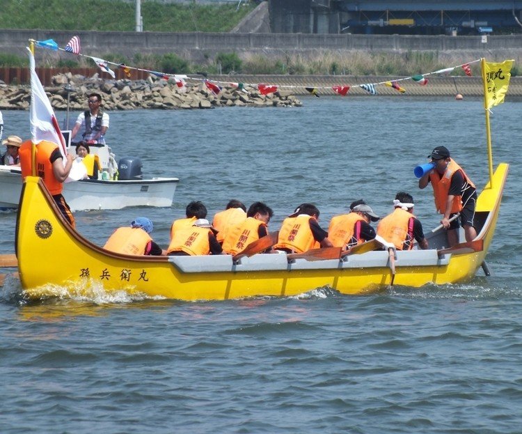 【'11-'15】『孫兵衞船競漕・復活！』2014/7/31
震災の年より川開き祭りは復活したが、川村孫兵衞の偉業を讃える祭りのメインイベントの一つ「孫兵衞船競漕」はこの日、４年ぶりに復活をはたした！