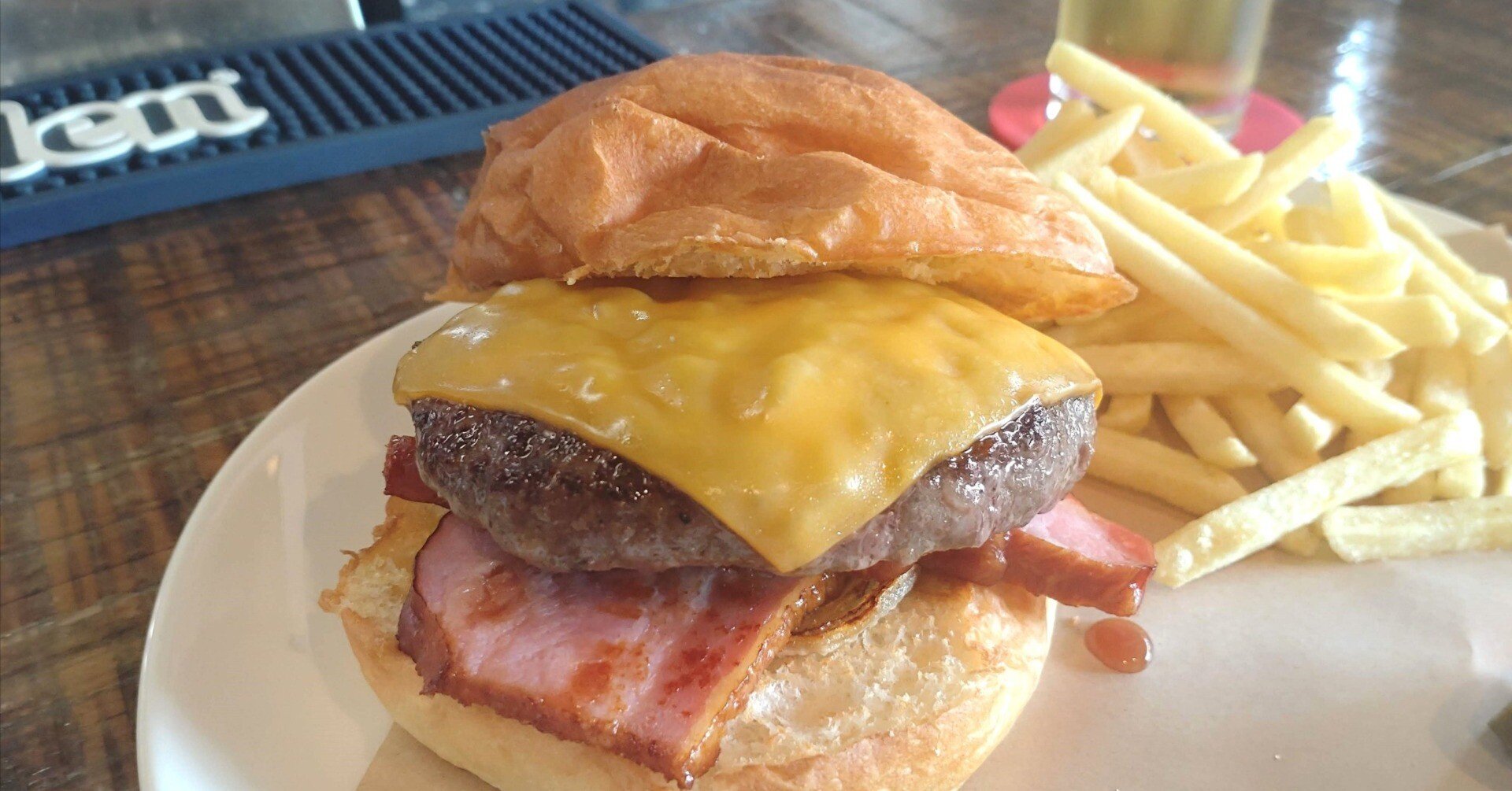 川崎市多摩区】肉厚ハンバーガーを堪能！向ヶ丘遊園のアメリカン