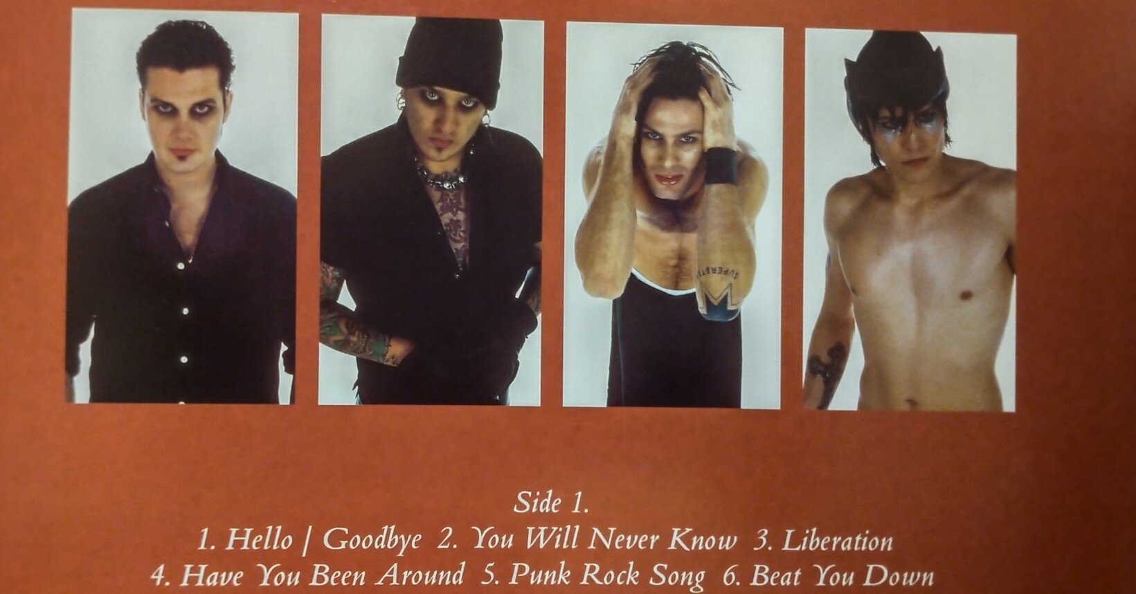 Hardcore Superstar：Bad Sneakers And A Pina Colada カラフルで