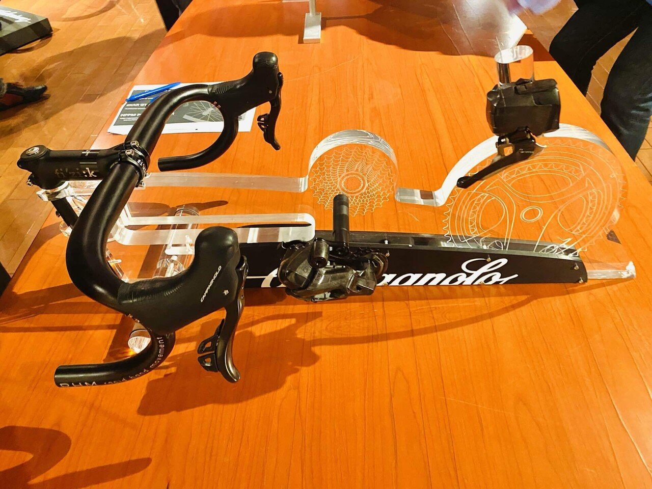 カンパニョーロ　2009年発行　ヒストリーブック 0e81e2f1fdb7ab02970eeea8b38516