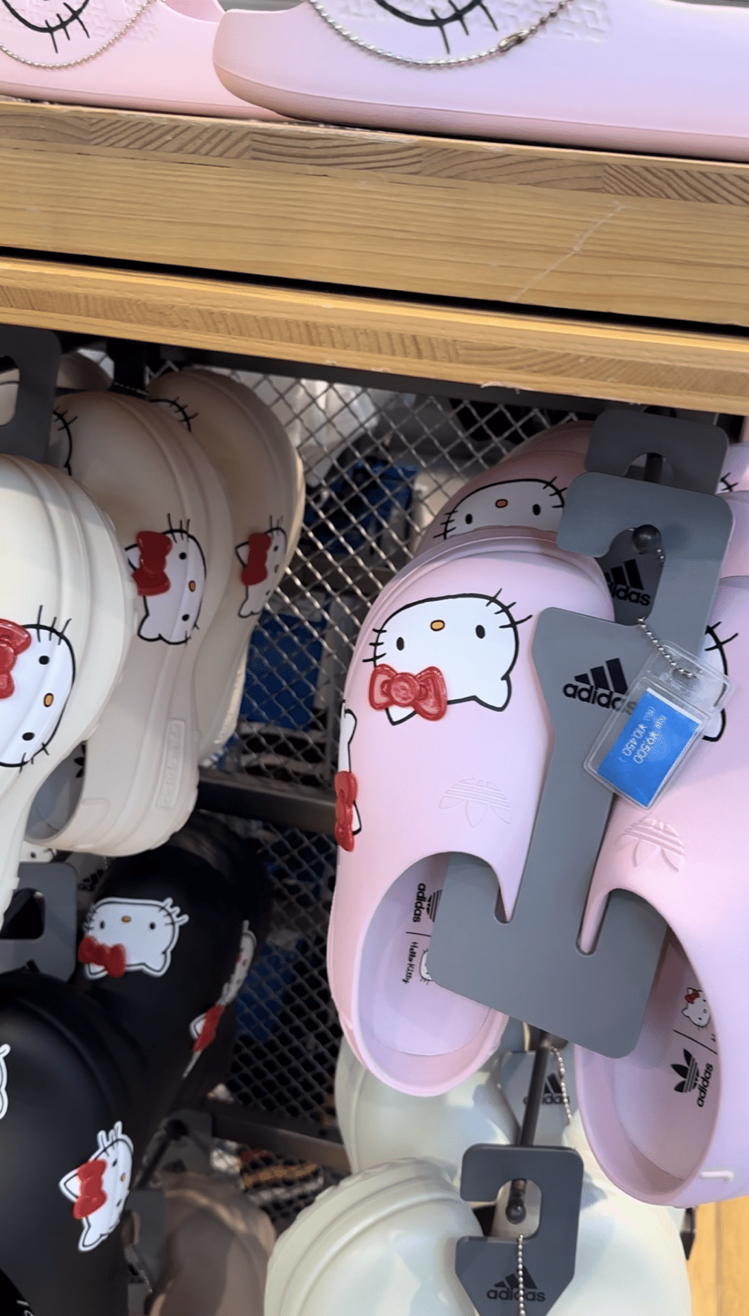 adidasとハローキティコラボが可愛すぎる🥹｜ちゃんきてぃ