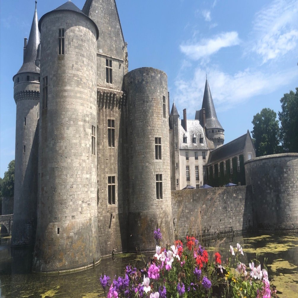 LES CHATEAUX DE LA LOIRE ロワール渓谷の城 仏語 洋書 仏ロワール渓谷で気温30度の中、お城、お城とツーリング、暑い