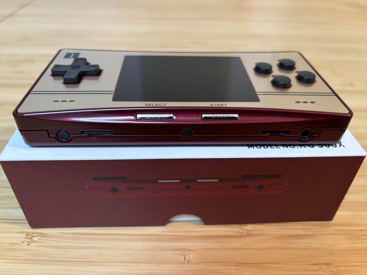 AMBERNIC RG300X 任天堂ゲームボーイミクロ風【エミュレータ機
