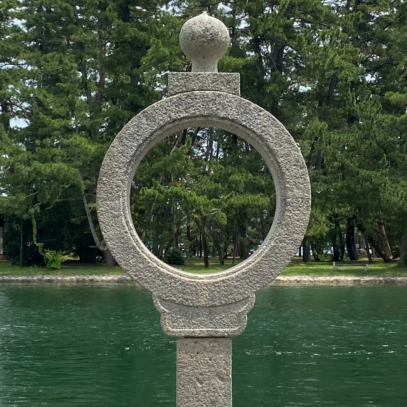知伊田　月夫