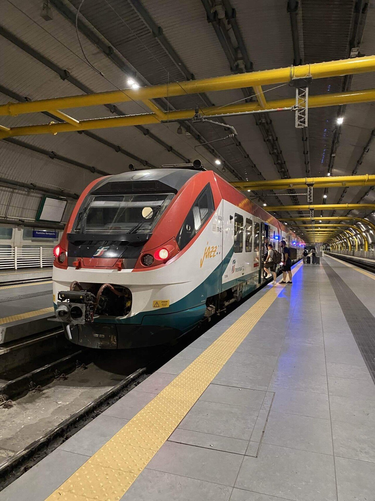 イタリア記 0・1日目 〜フィウミチーノ空港・ローマ〜｜なつ