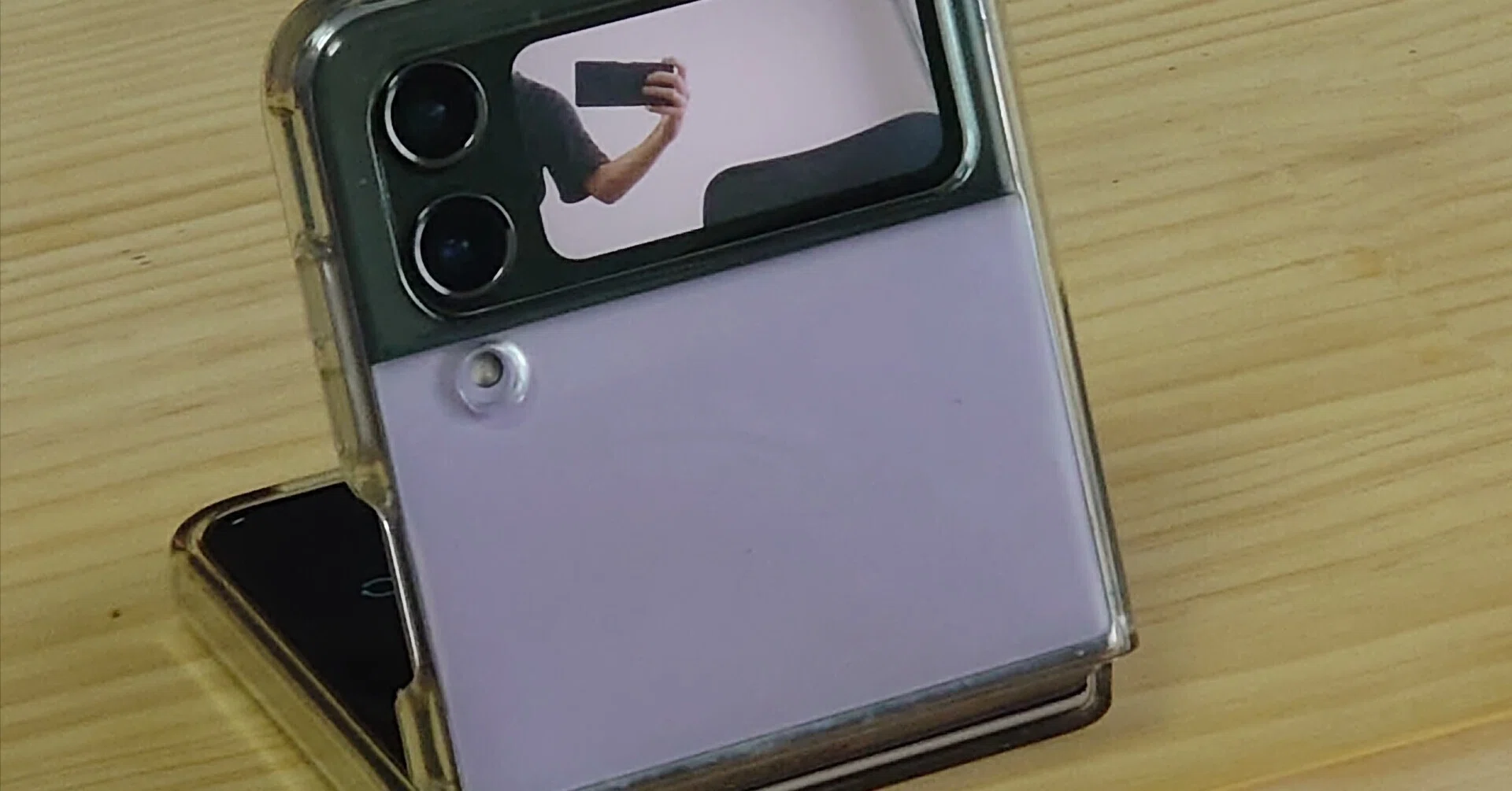 折りたたみスマホって、どうなの？】Galaxy Z Flip 4 レビュー｜おもぺ氏