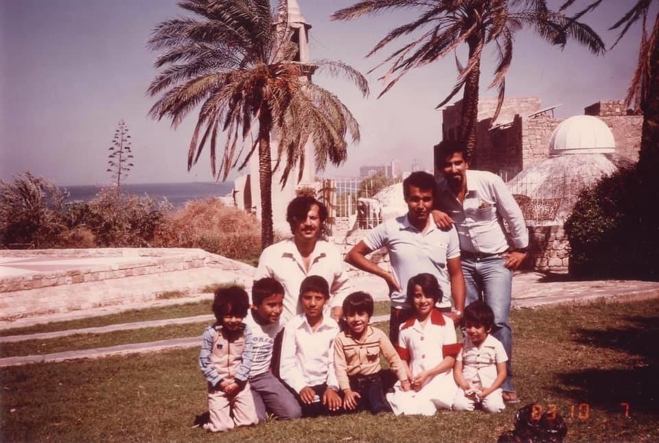 1983年10月7日、イスラエルのテルアビヴで、パレスチナのガザから来た 