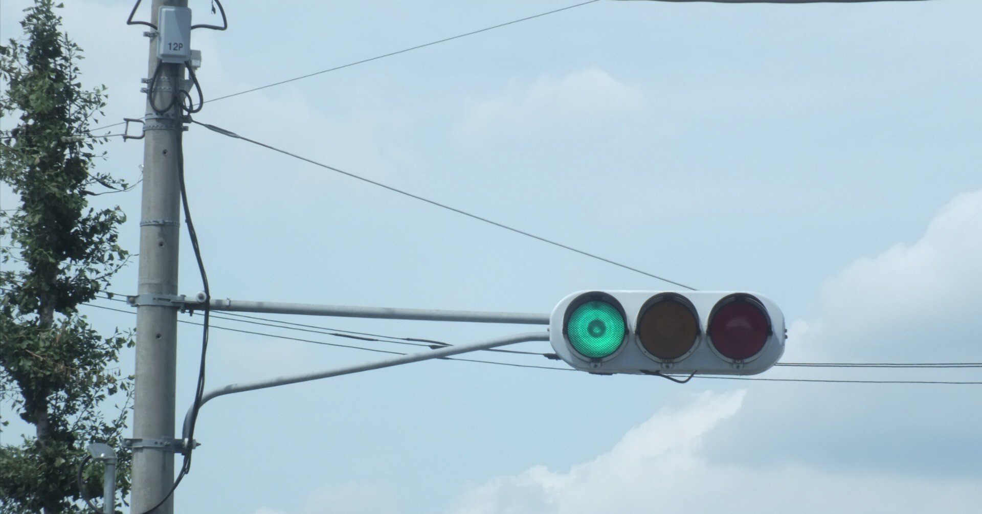 伊勢崎-169】伊勢崎市西久保町にあるオール日信金属丸形ブツブツレンズ