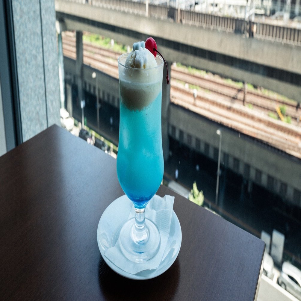 文豪クリームソーダ 色合いに魅せられて｜けえる