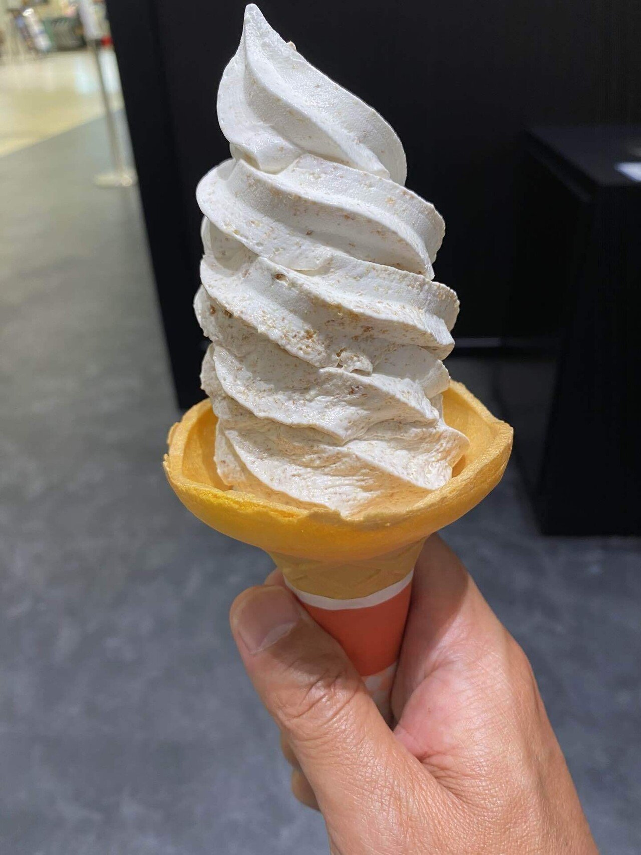 夏はソフトだね・・鳩サブレ-ソフトクリーム|モリック 夏はソフトだね・・鳩サブレ-ソフトクリーム|モリック