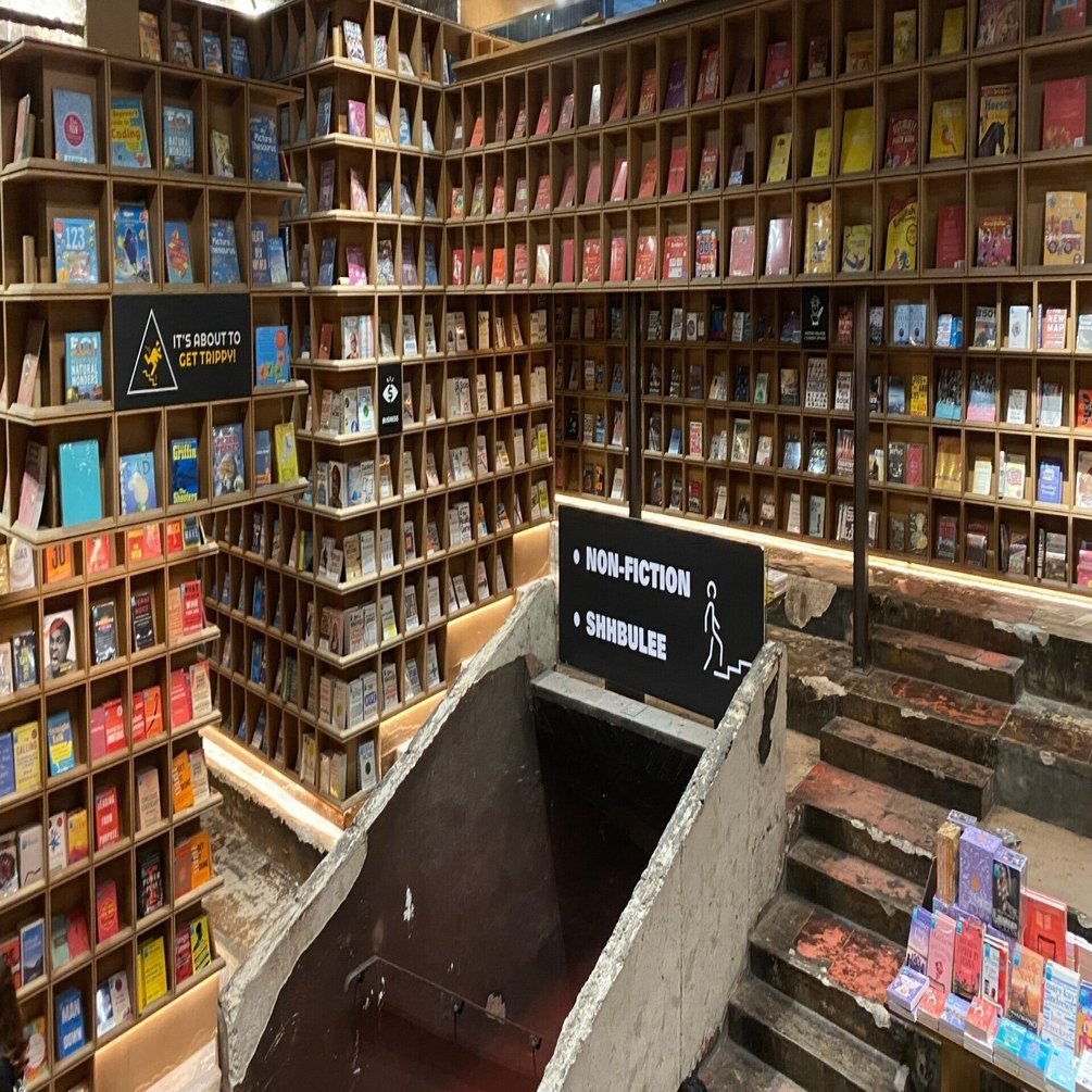 迷路のような本屋さん「BookXcess」と「オールド チャイナ カフェ