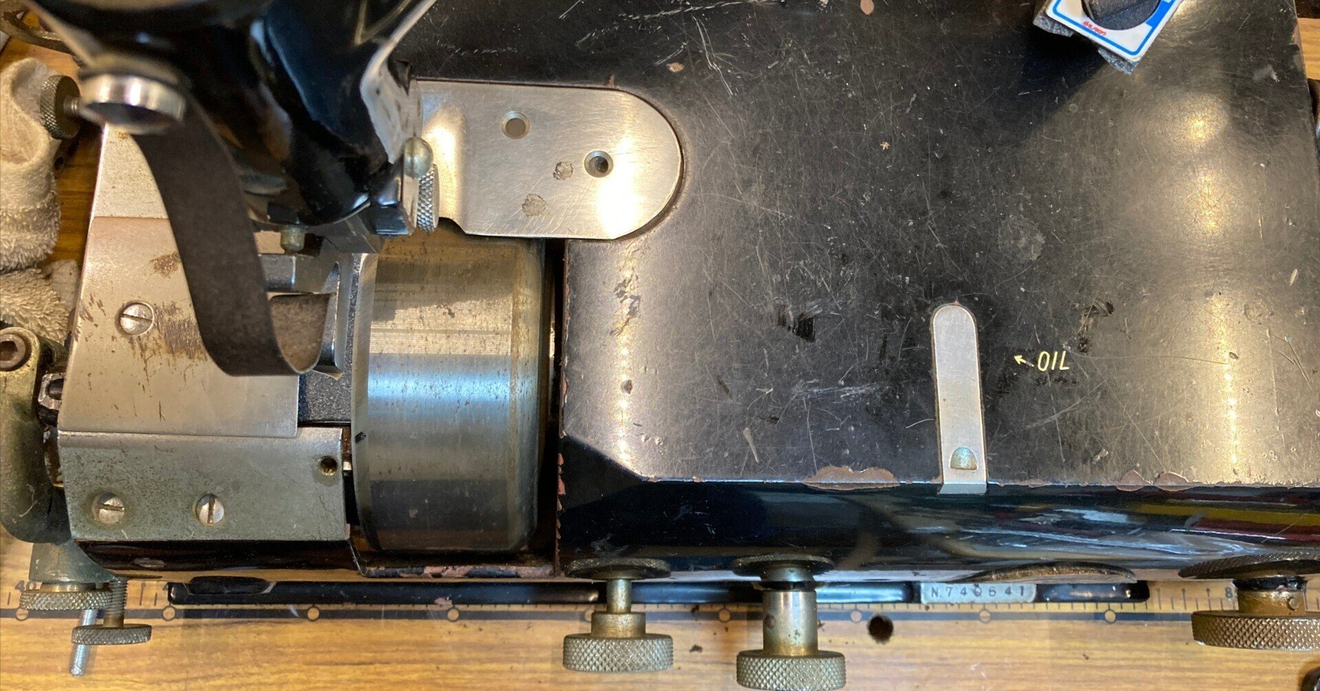 NIPPY 革漉き機 NP-202レザークラフト レザークラフト革漉きの基本