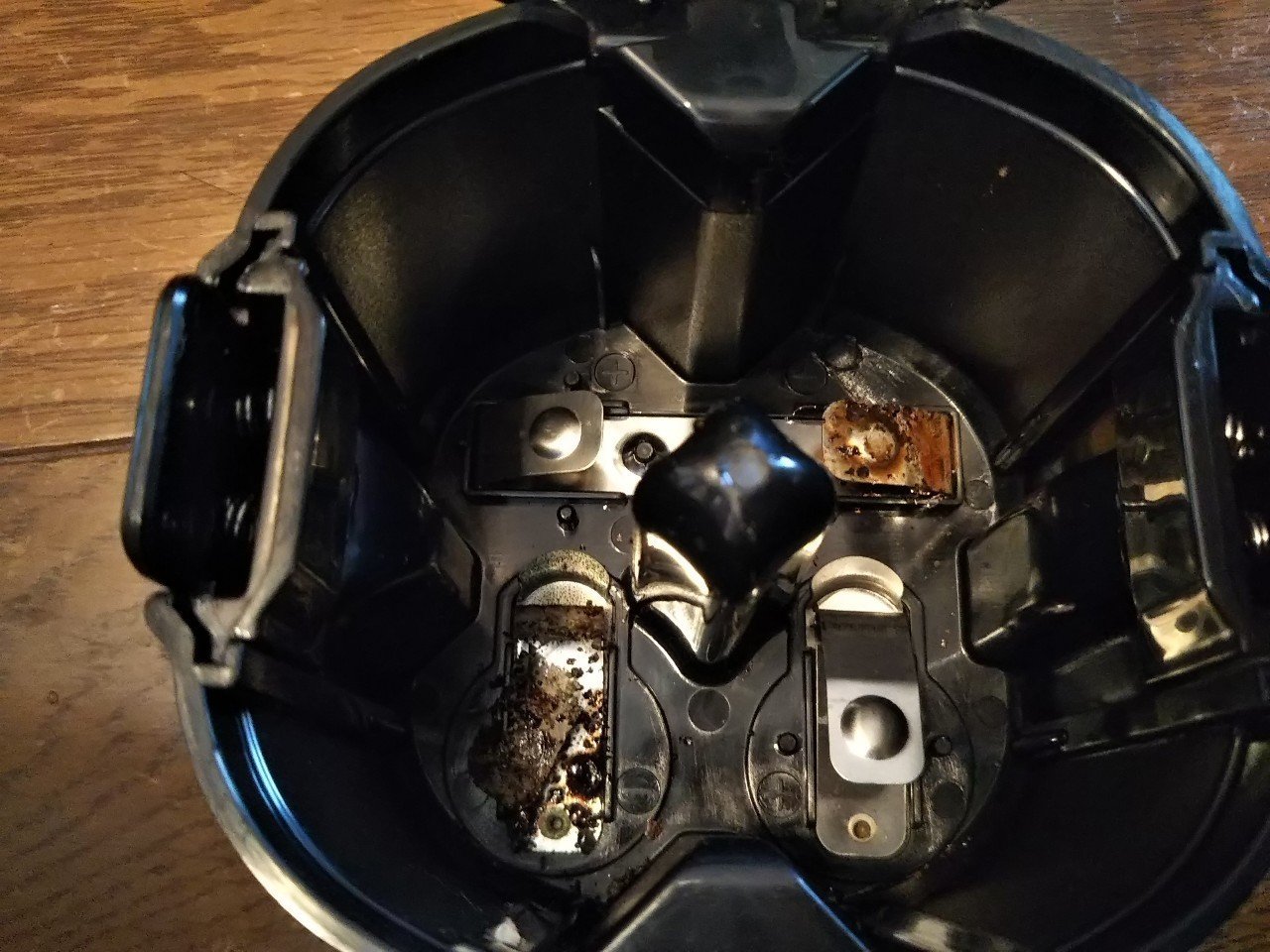 乾電池の入れっぱなしに気をつけましょう Ruindig Note 乾電池の入れっぱなしに気をつけましょう Ruindig Note