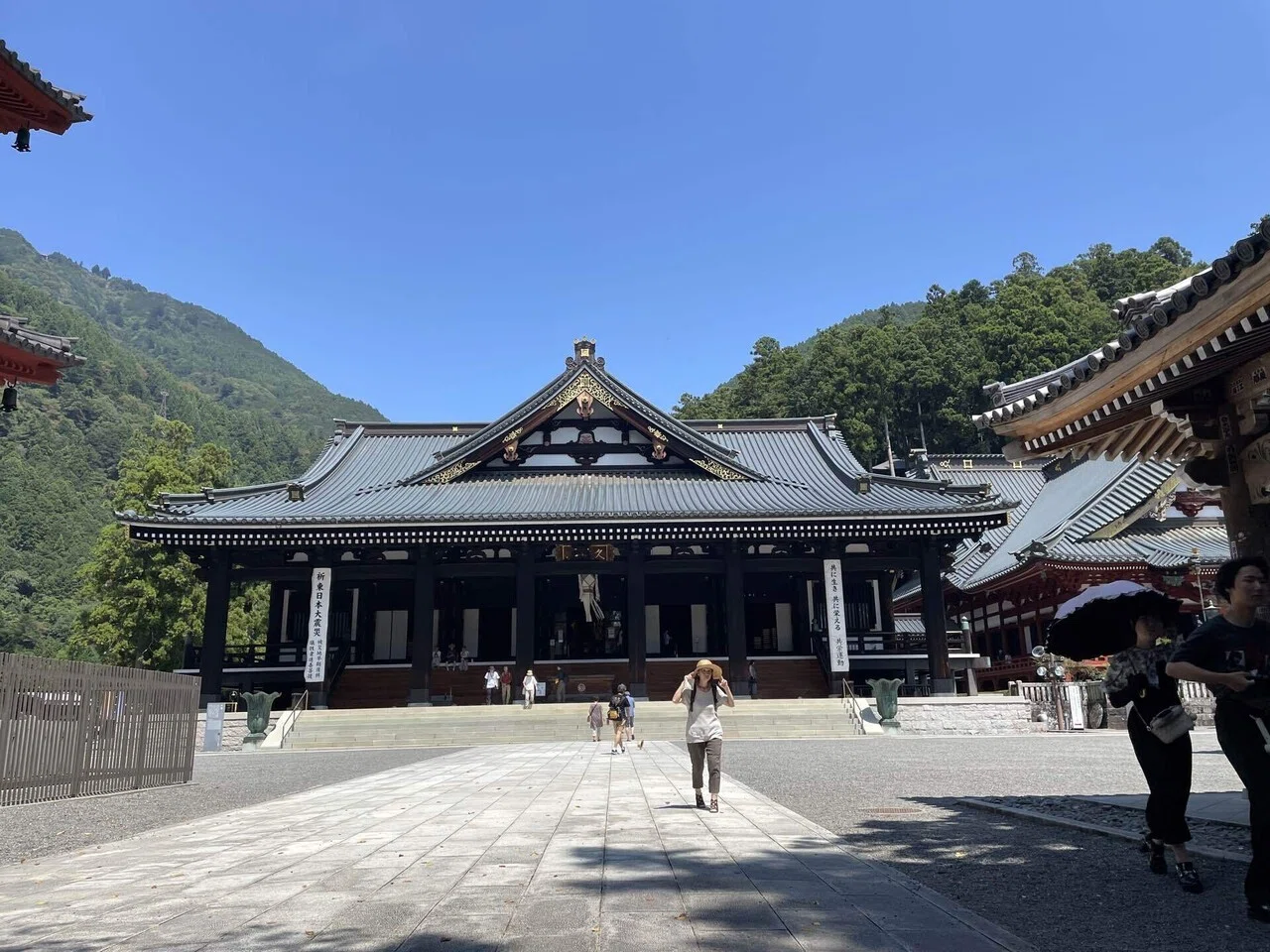 身延山久遠寺へ｜仲谷まどか