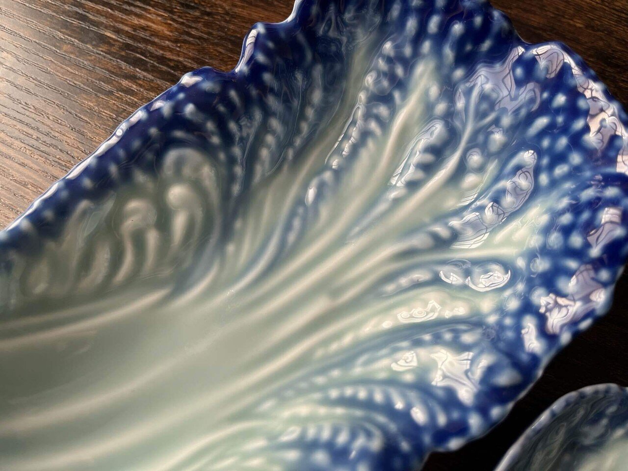 器のはなし】納涼のための青磁。みずみずしいエメラルドグリーンだ