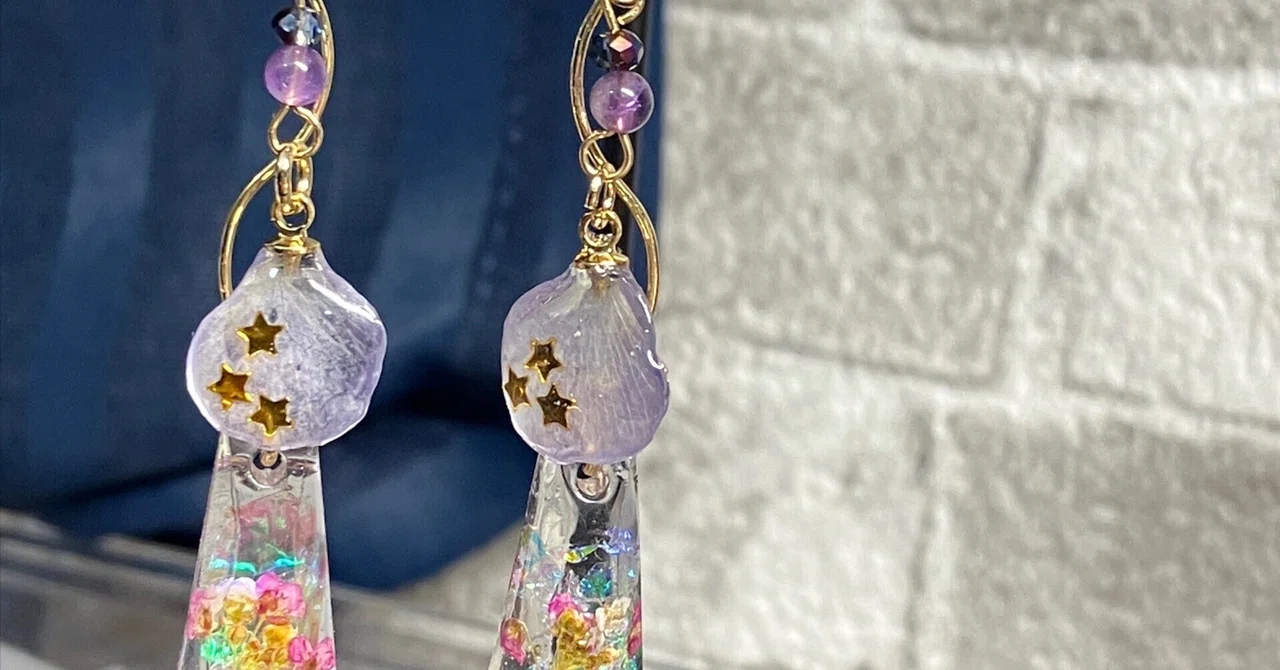 4609◇3点お纏め価格◇ ハンドメイド イヤリング こわい レジン 花 