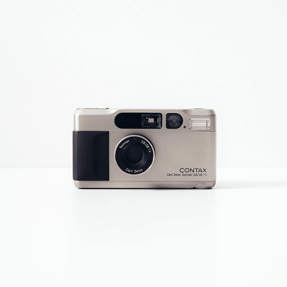 これから本気で高級フィルムカメラを買いたい人必見｜CONTAX T2