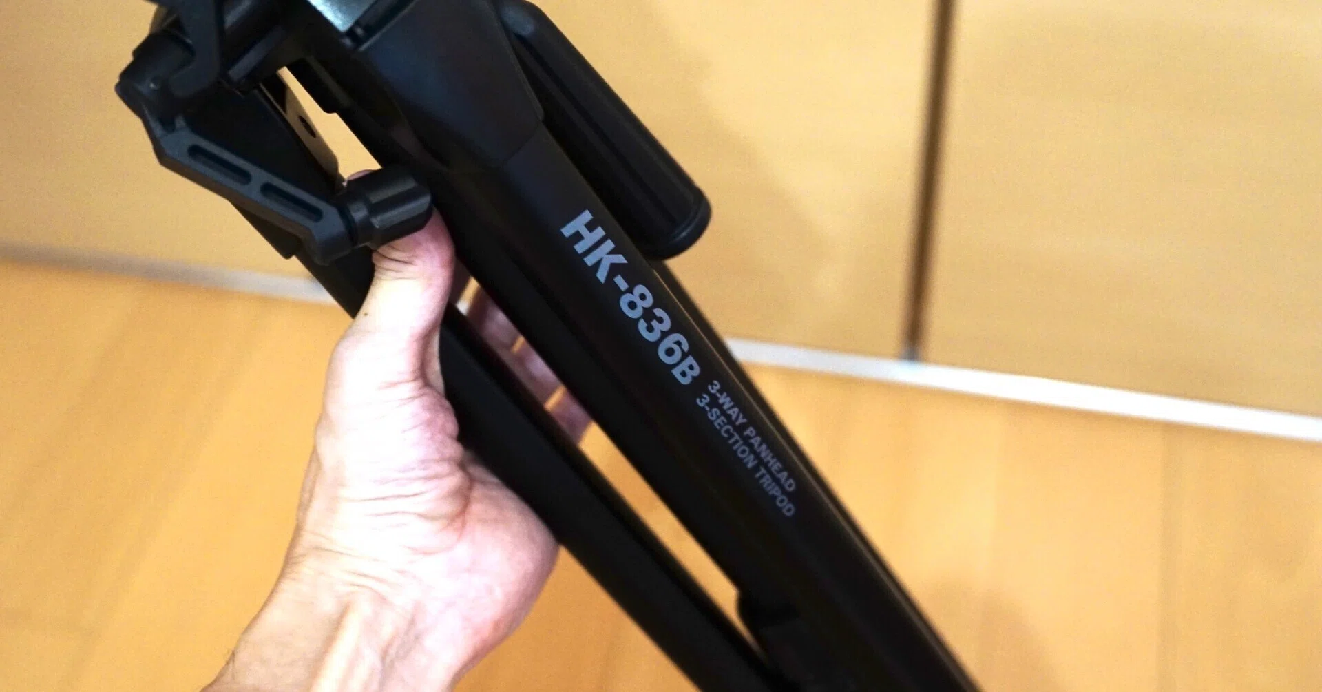 新人カメラマンの三脚レビュー】撮影の幅が劇的に広がるHAKUBA HK-836B 